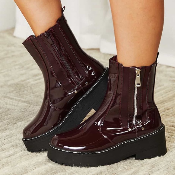 Trendy Zipper Fall Boots - Picture 1 of 6